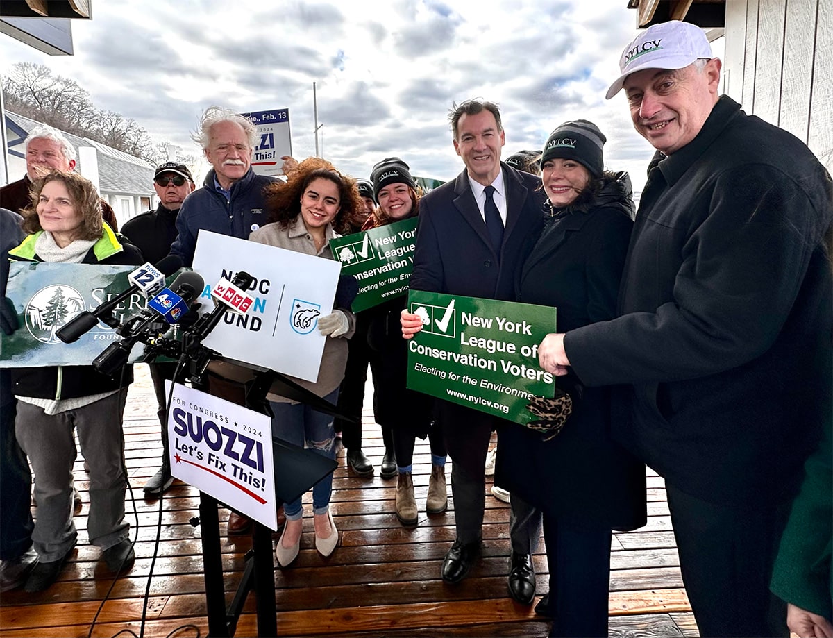 Suozzi holds news conference on environmental issues